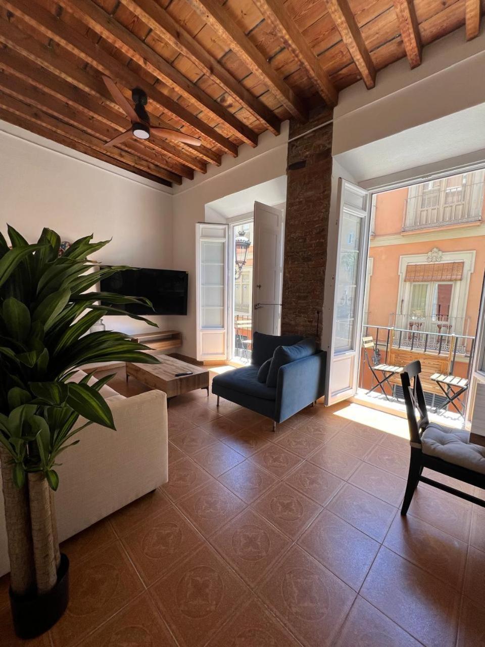 Casa Naty, Espacioso Renovado Apartamento En El Centro De Malaga Málaga Exterior foto